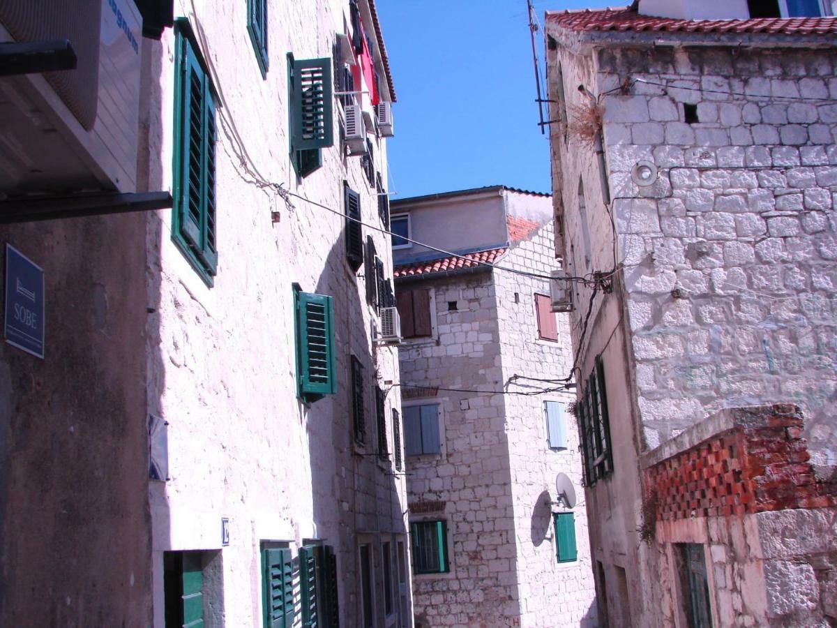 Cosy Accommodation In The Center Of Split Exteriör bild