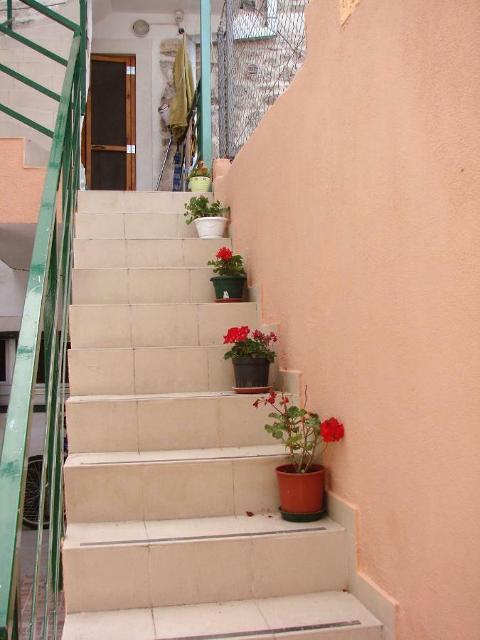 Cosy Accommodation In The Center Of Split Exteriör bild