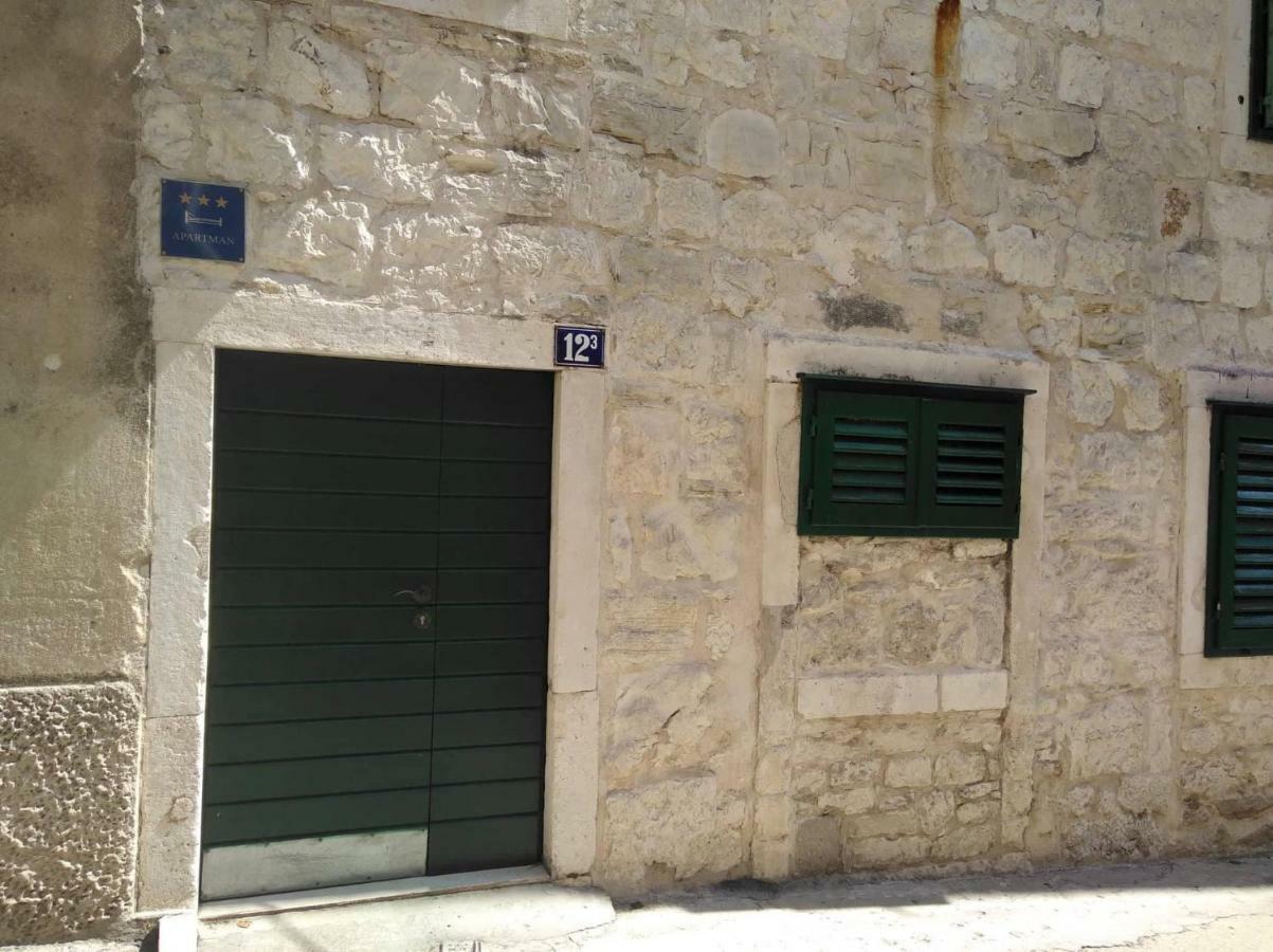Cosy Accommodation In The Center Of Split Exteriör bild